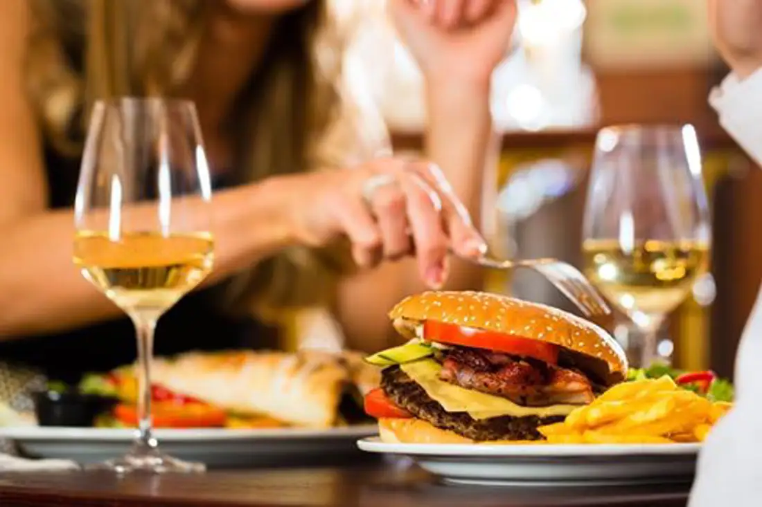 Dinner, lunch, burger, wine, eat, food, restaurant